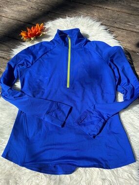 GORGEOUS COLOR Athleta Electric Blue Quarter-Zip PLEATED BACK sweater top